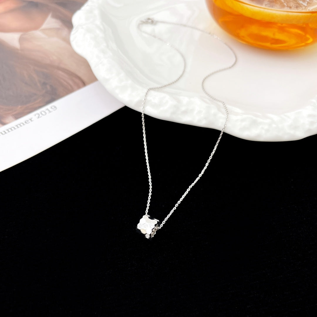 [OrnoraJewelry]BEE MINI PEDANT DIAMOND NECKLACE