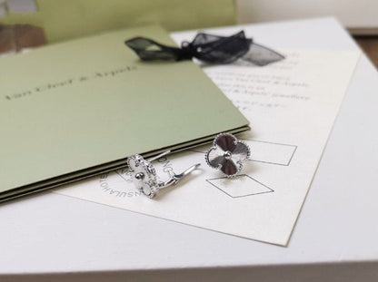 [OrnoraJewelry]CLOVER MEDIUM STUD EARRINGS