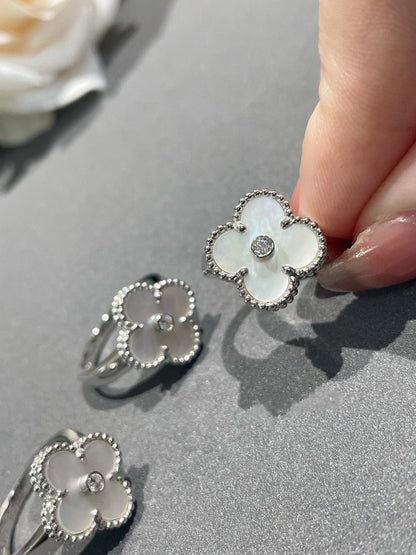 [OrnoraJewelry]CLOVER SILVER MOP DIAMOND RING