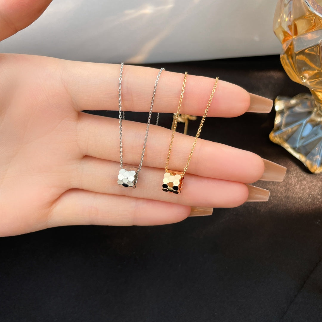 [OrnoraJewelry]BEE MINI NECKLACE