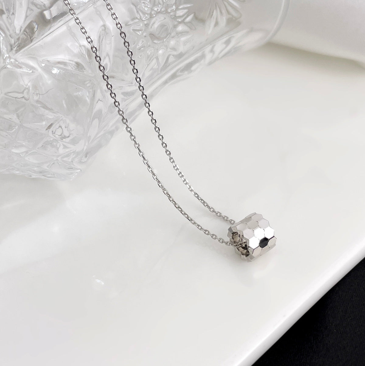[OrnoraJewelry]BEE MINI NECKLACE