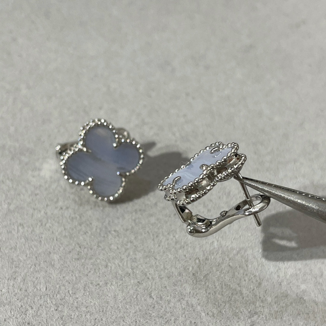 [OrnoraJewelry]CLOVER CHALCEDONY SILVER STUD EARRINGS