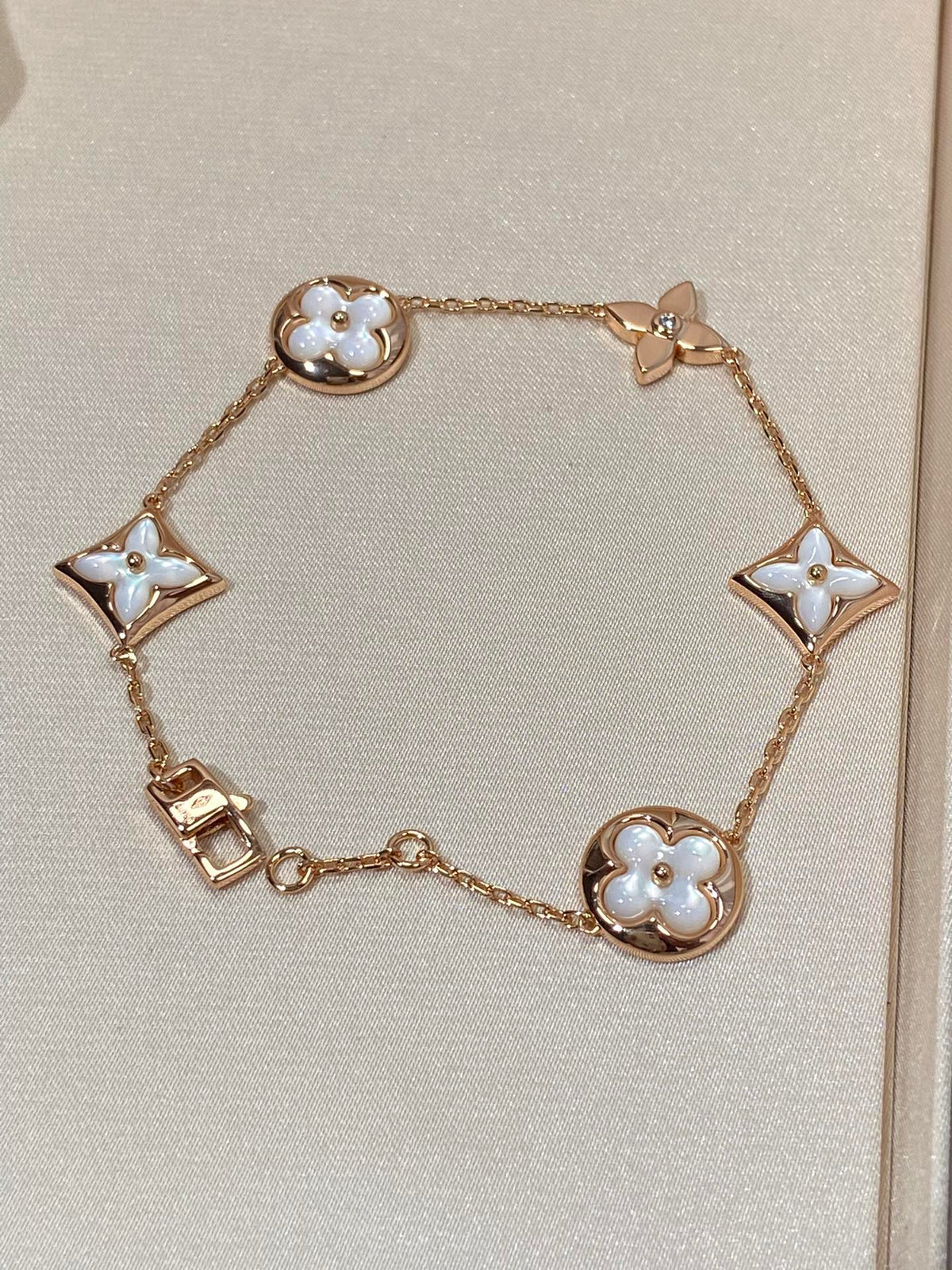 [OrnoraJewelry]OrnoraAND SUN 5 MOTIF MOP PINK GOLD BRACELET