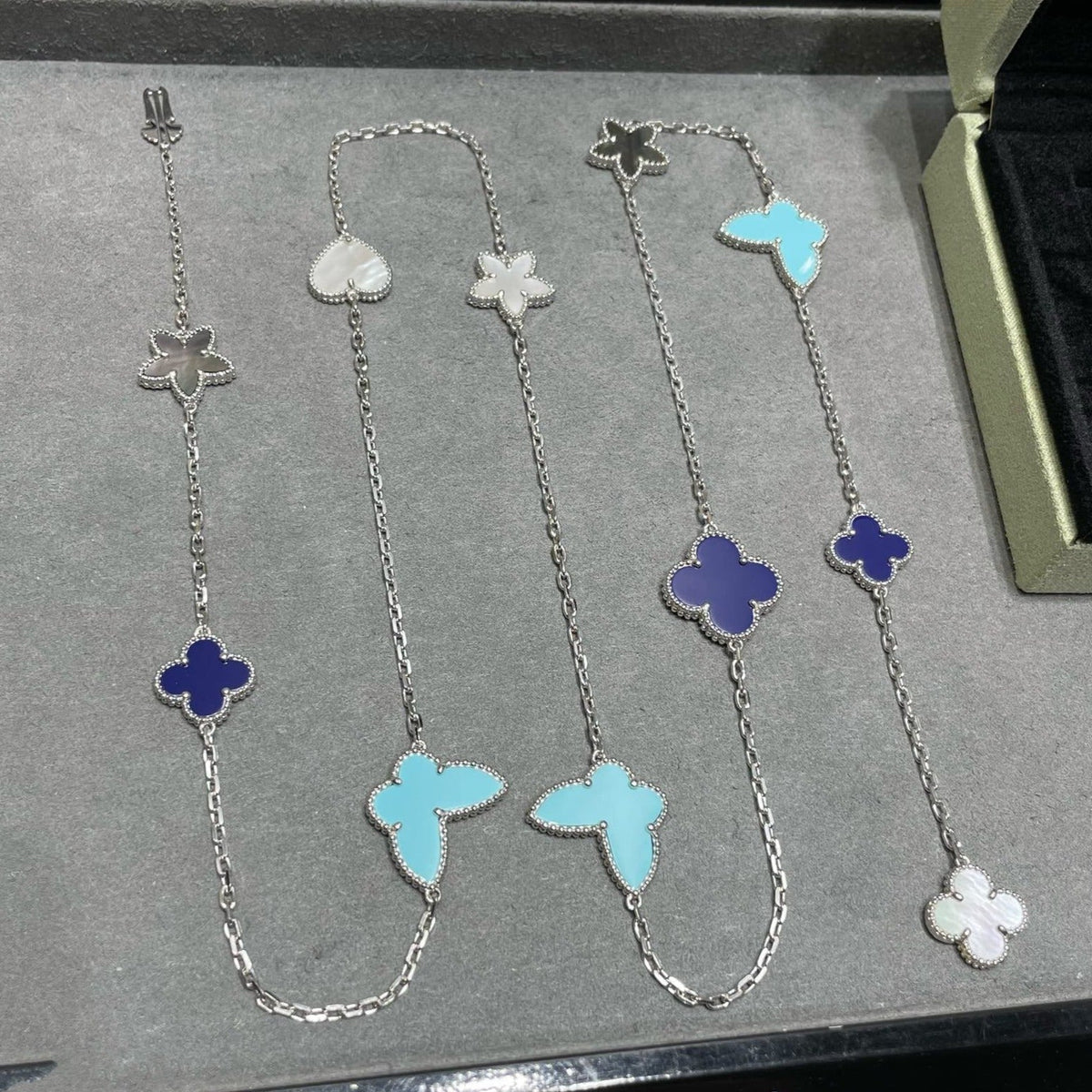 [OrnoraJewelry]LUCKY CLOVER SILVER 11 MOTIF NECKLACE