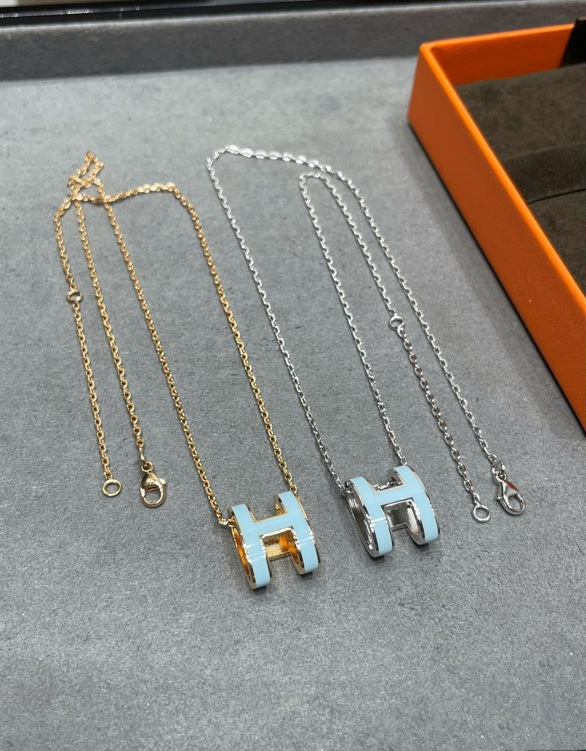 [OrnoraJewelry]POP H SKY BLUE NECKLACE