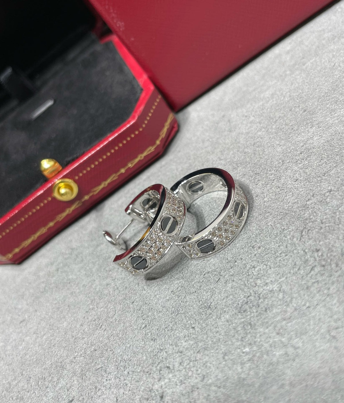 [OrnoraJewelry]LOVE CERAMIC DIAMOND PAVED SILVER EARRINGS