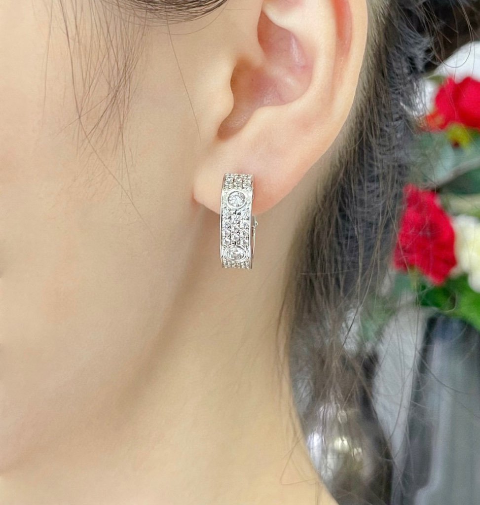 [OrnoraJewelry]LOVE 5.5MM DIAMOND PAVED EARRINGS
