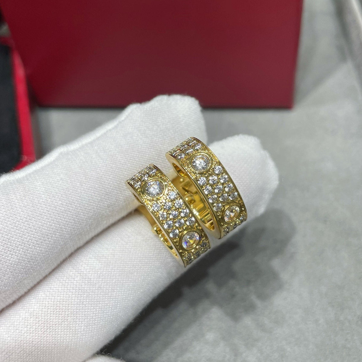 [OrnoraJewelry]LOVE 5.5MM DIAMOND PAVED EARRINGS