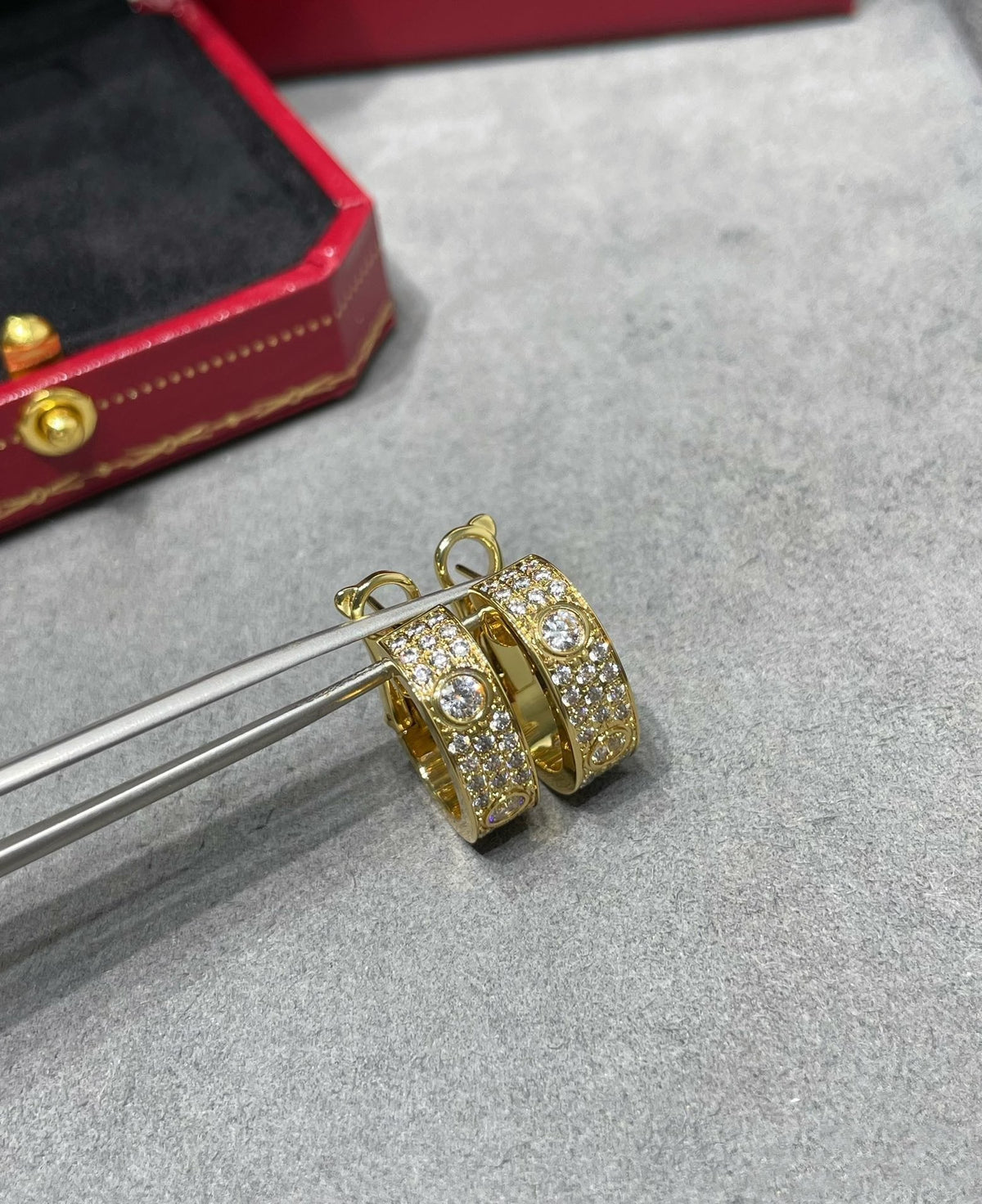 [OrnoraJewelry]LOVE 5.5MM DIAMOND PAVED EARRINGS