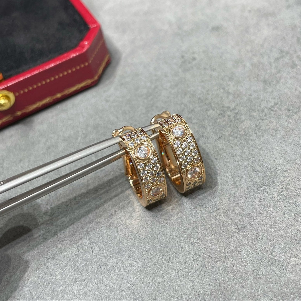 [OrnoraJewelry]LOVE 5.5MM DIAMOND PAVED EARRINGS