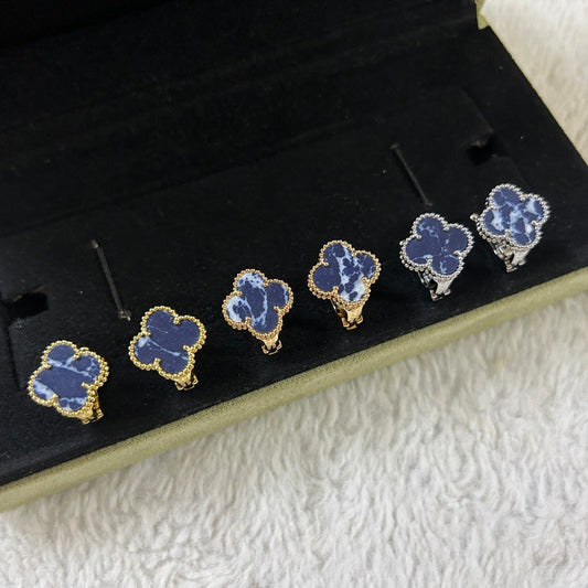 [OrnoraJewelry]CLOVER PIETERSITE MEDIUM STUD EARRINGS