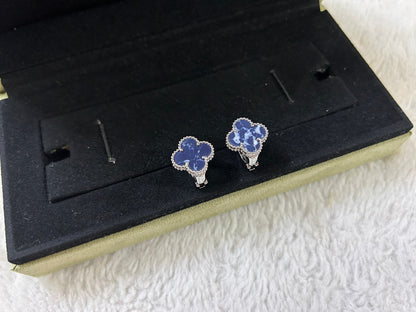 [OrnoraJewelry]CLOVER PIETERSITE MEDIUM STUD EARRINGS