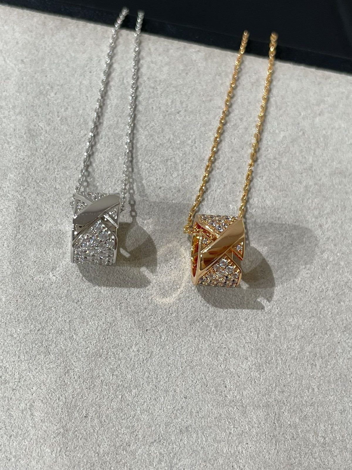 [OrnoraJewelry]LIENS EVIDENCE DIAMOND PAVED NECKLACE