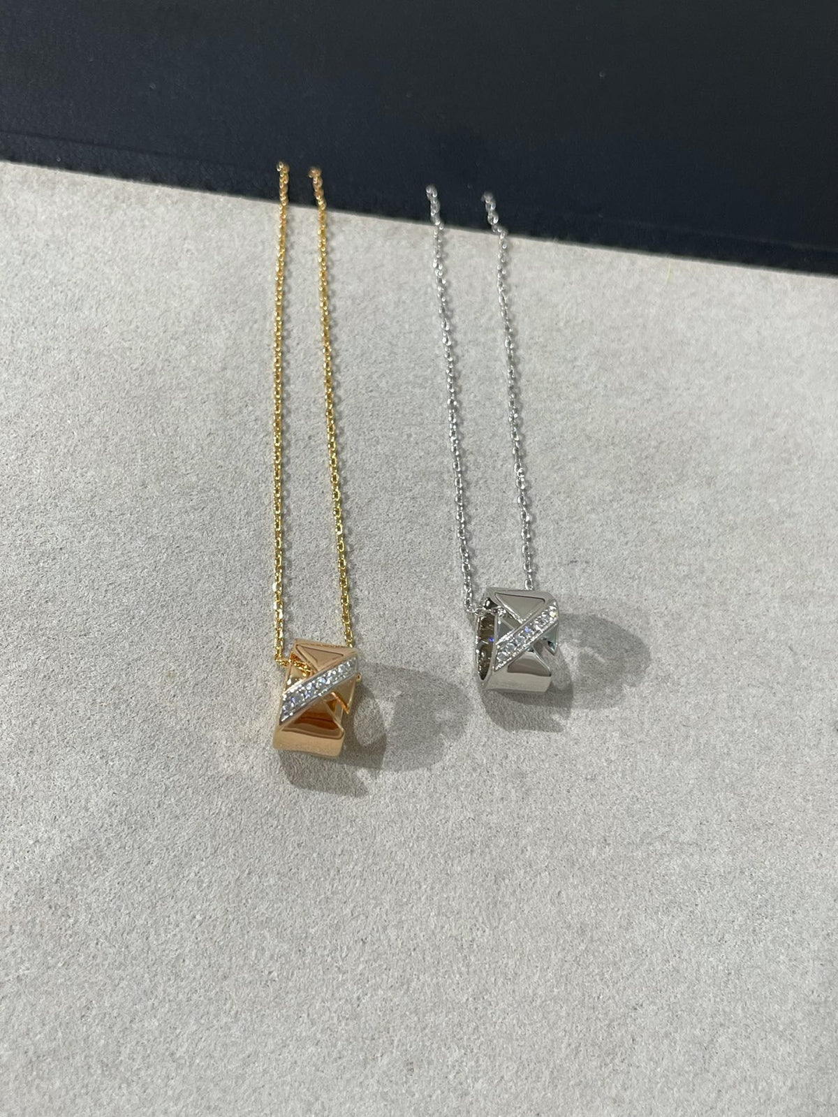 [OrnoraJewelry]LIENS EVIDENCE DIAMOND NECKLACE