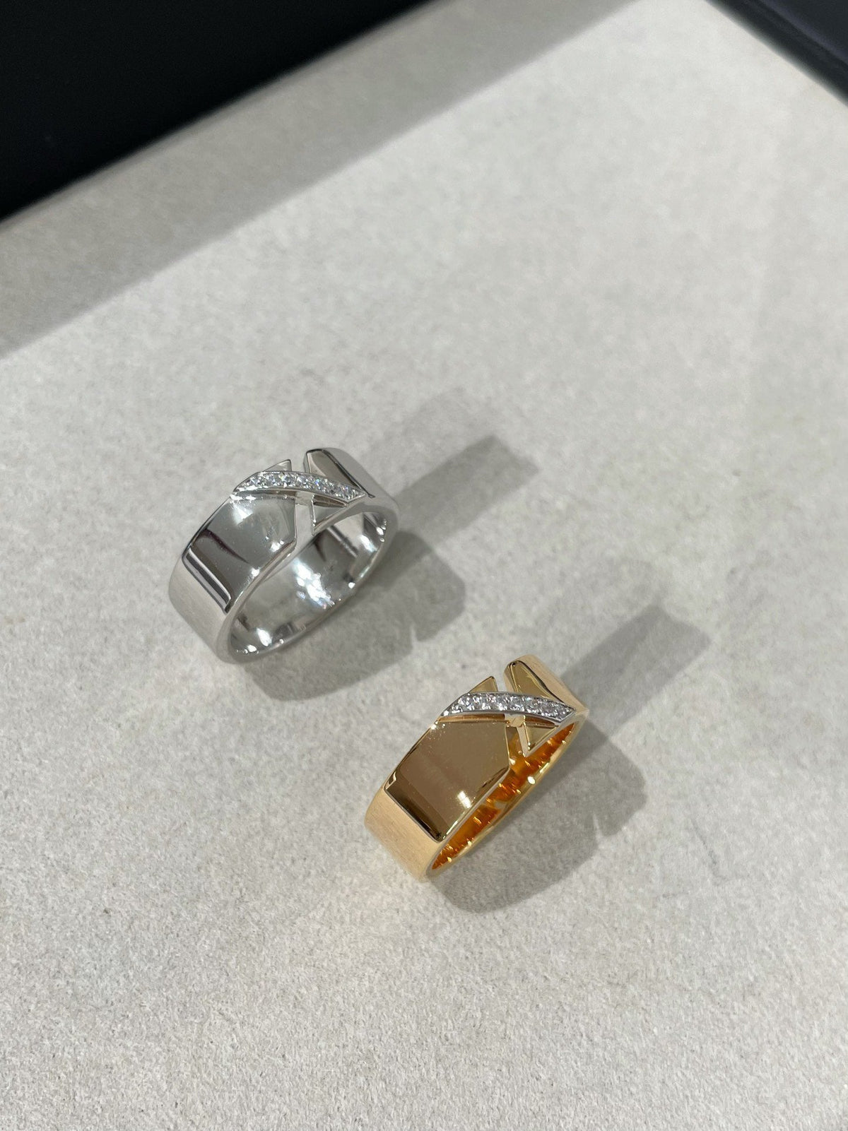 [OrnoraJewelry]LIENS EVIDENCE DIAOMOND RING