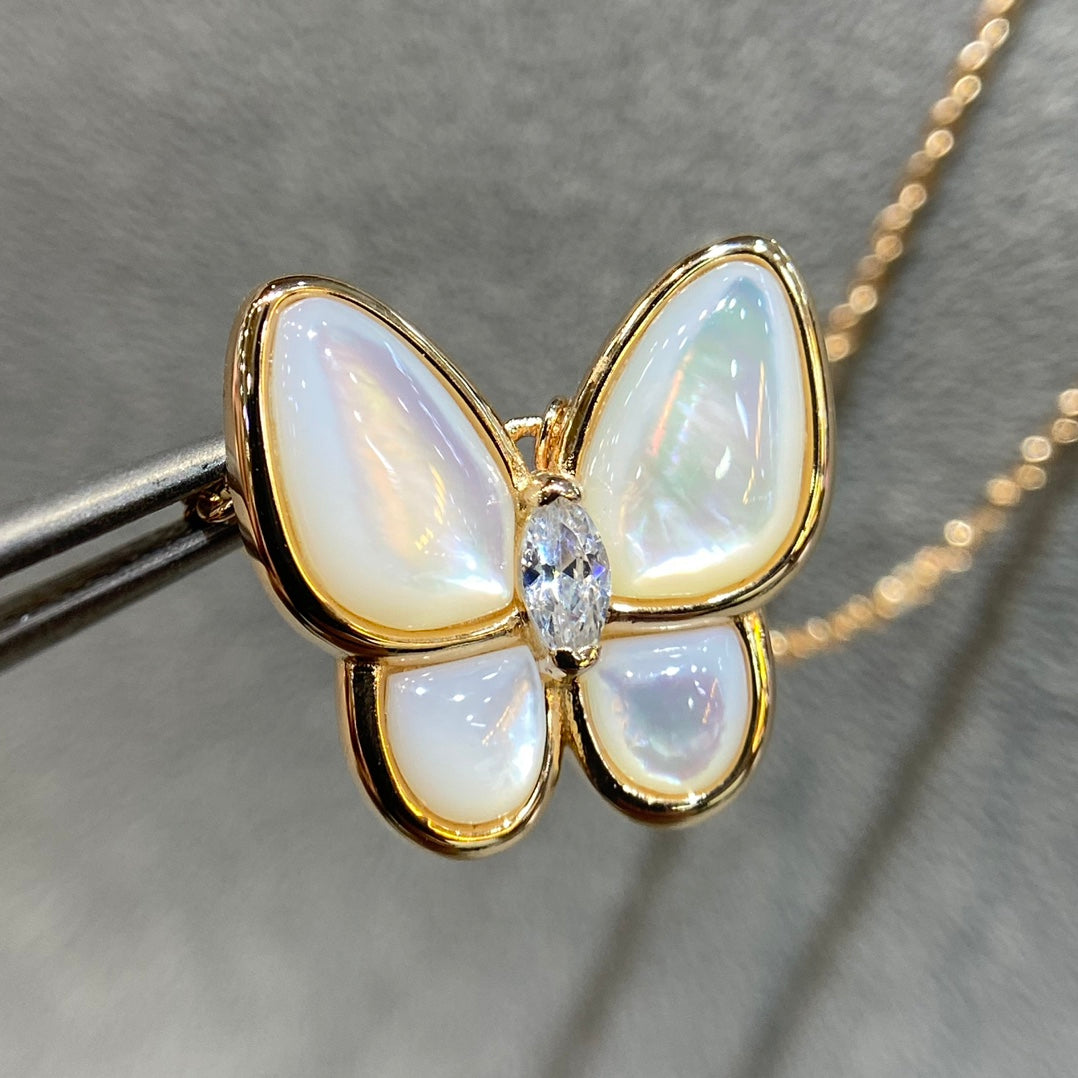 [OrnoraJewelry]BUTTERFLY MOP DIAMOND NECKLACE