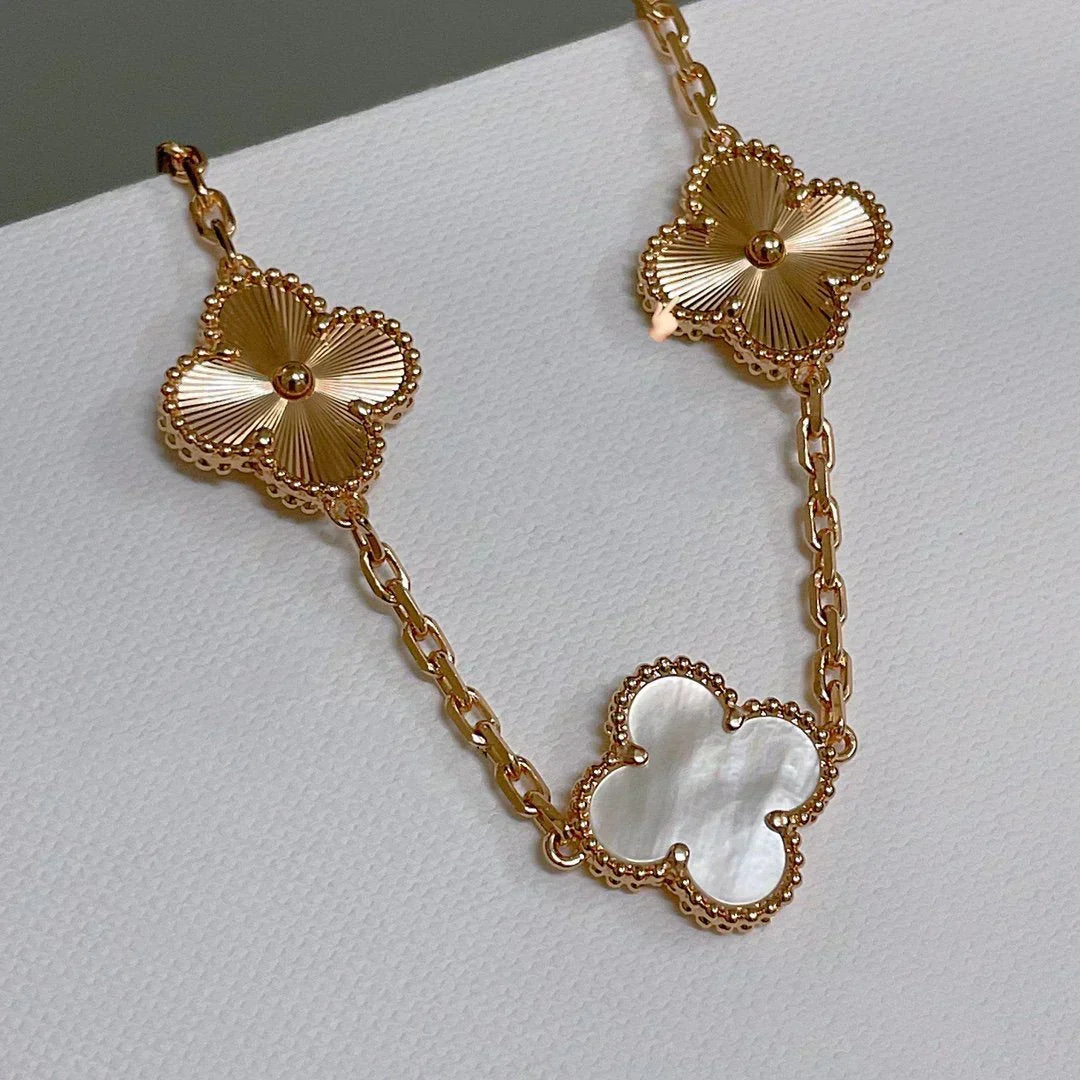 [OrnoraJewelry]CLOVER WHITE PEARL MOP 5 MOTIF BRACELET COLLECTION
