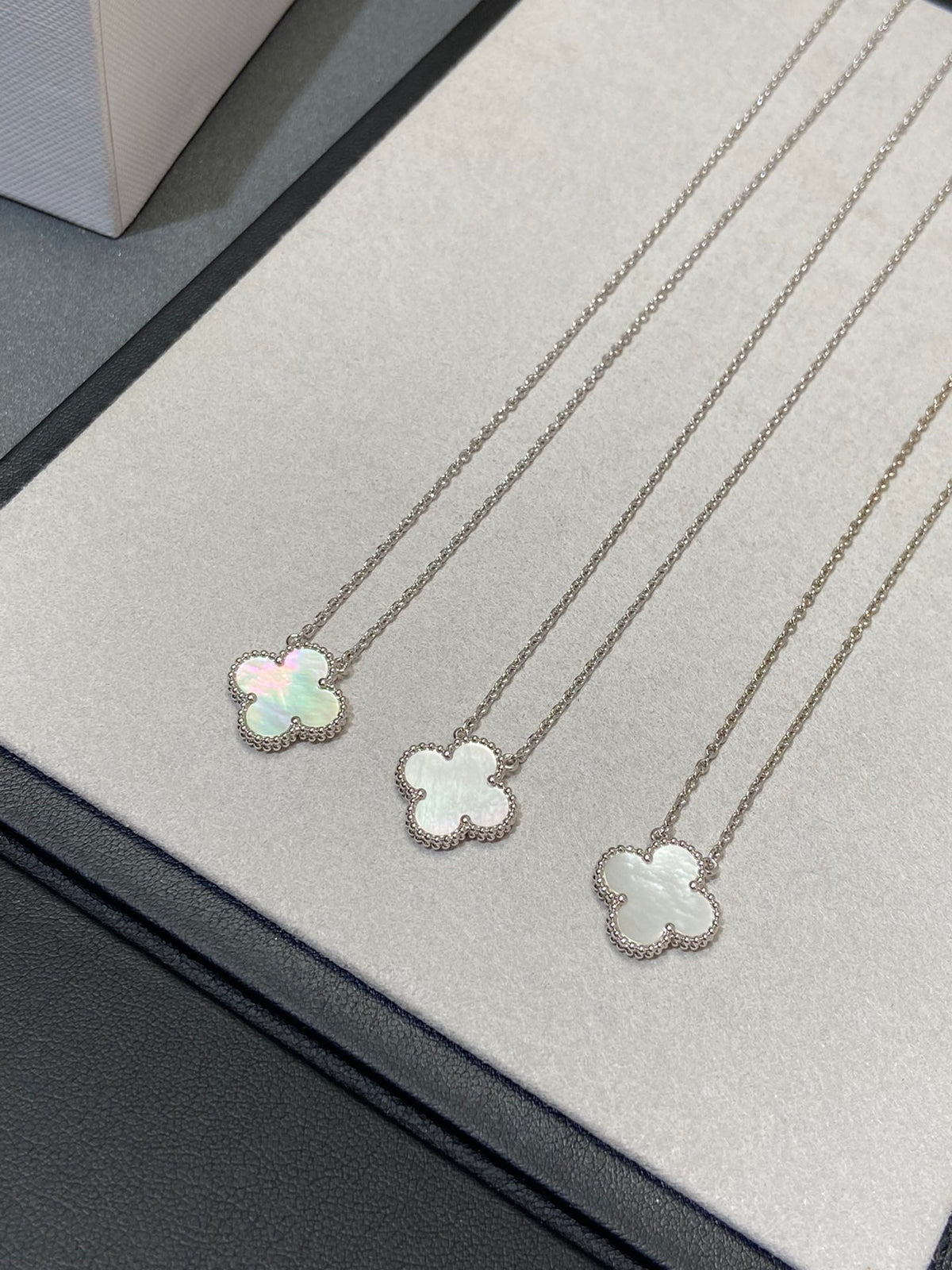 [OrnoraJewelry]CLOVER MEDIUM SILVER WHITE MOP NECKLACE