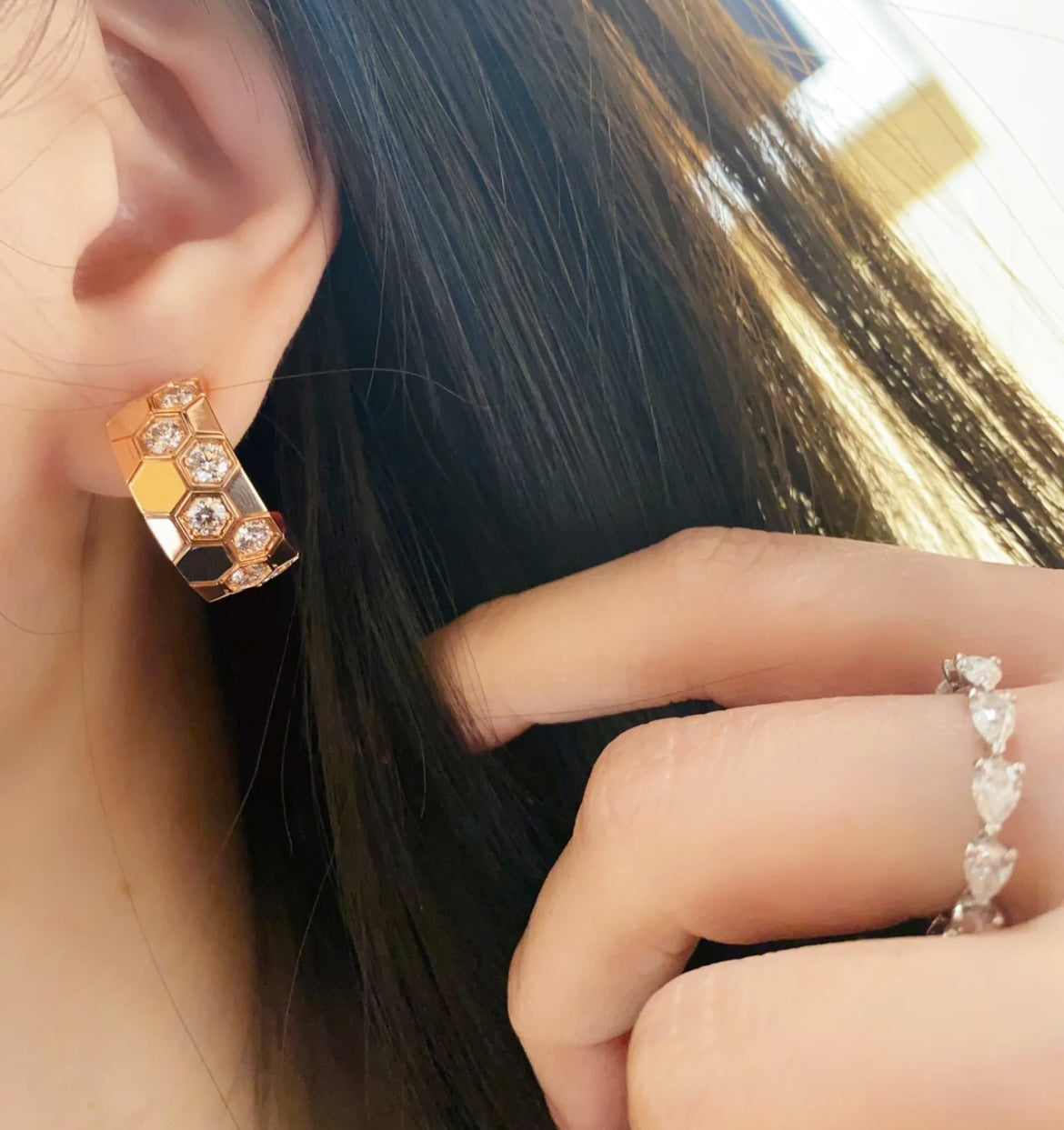 [OrnoraJewelry]BEE LOVE DIAMOND HOOP EARRINGS