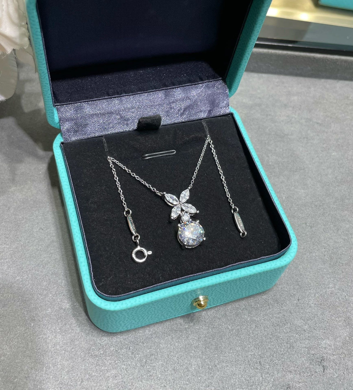[Ornora Jewelry]VICTORIA PENDANT SILVER DIAMOND NECKLACE