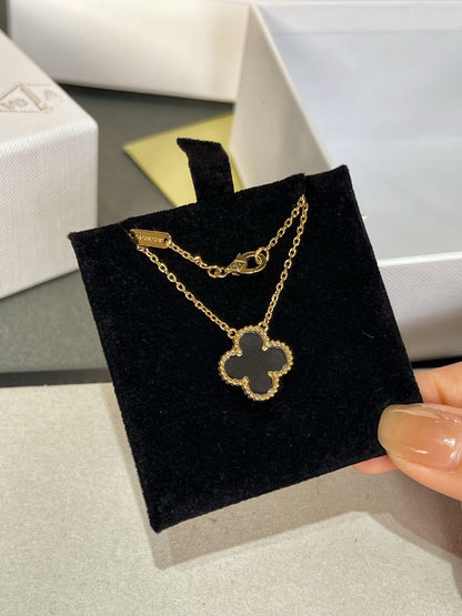 [OrnoraJewelry]CLOVER ROCK CRYSTAL ROSE GOLD NECKLACE
