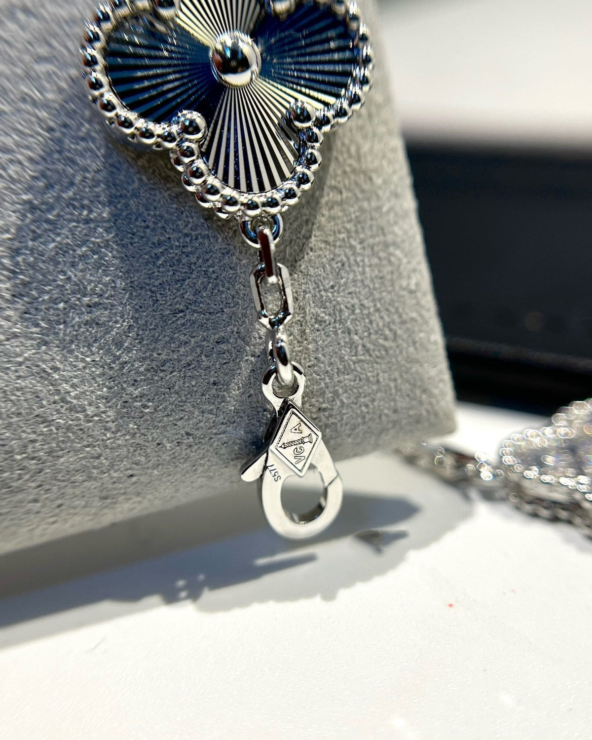 [OrnoraJewelry] CLOVER 5 MOTIF LASER BRACELET COLLECTION