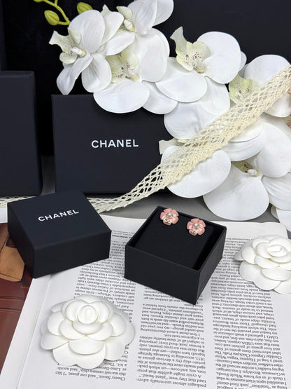 [OrnoraJewelry]26C Pink Camellia Pearl Enamel Stud Earrings