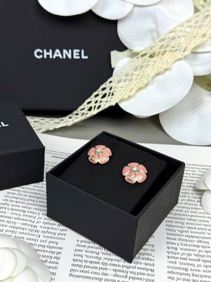[OrnoraJewelry]26C Pink Camellia Pearl Enamel Stud Earrings