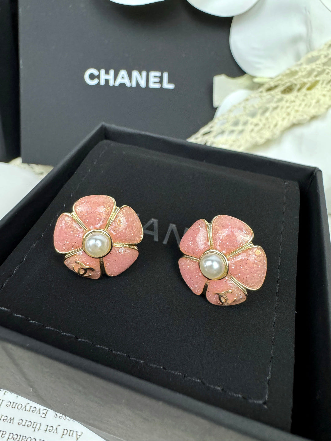 [OrnoraJewelry]26C Pink Camellia Pearl Enamel Stud Earrings