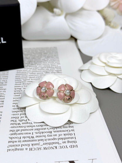 [OrnoraJewelry]26C Pink Camellia Pearl Enamel Stud Earrings