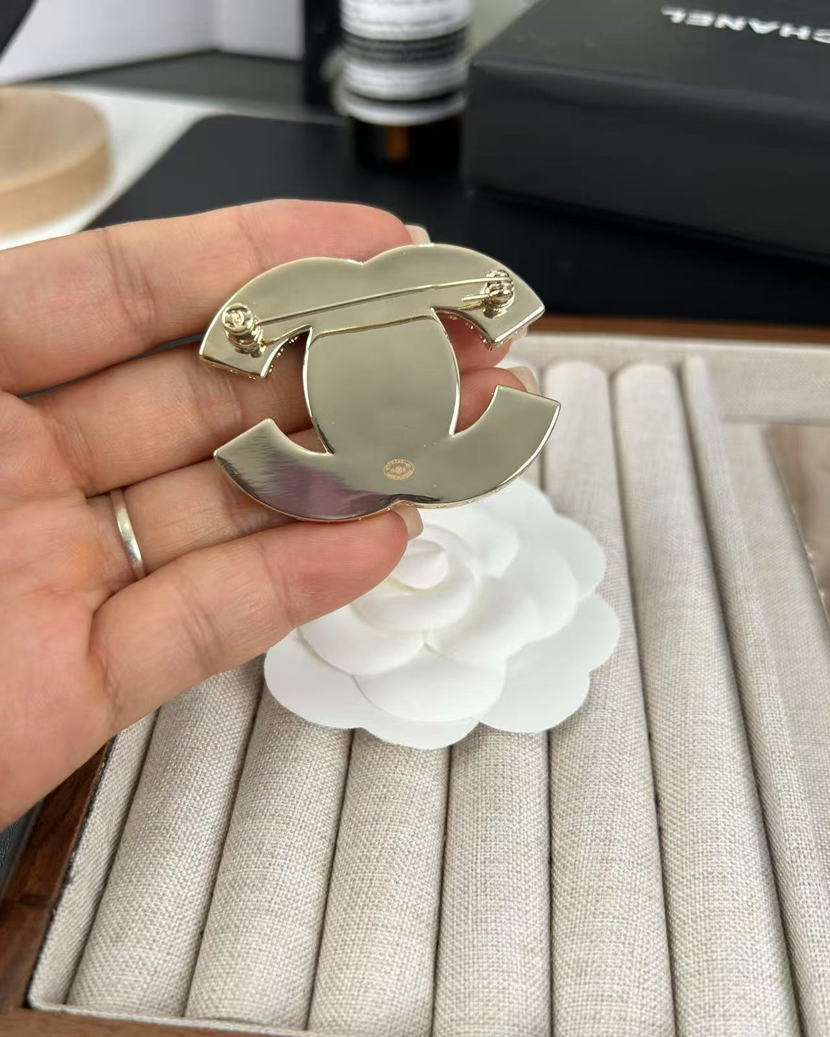 [OrnoraJewelry]Pink Resin Classic Brooch 5cm