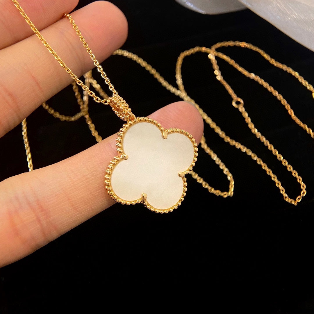 [OrnoraJewelry]CLOVER 25MM MOP LARGE PENDANT NECKLACE