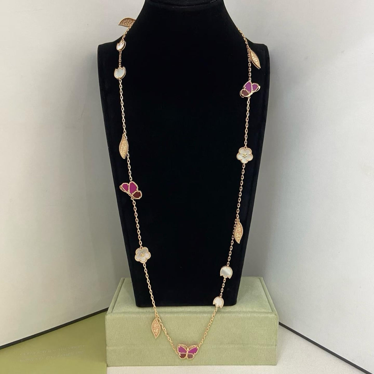 [Ornora Jewelry]ROSE QUARTZ MIXED FLOWER BUTTERFLY SWEATER CHAIN