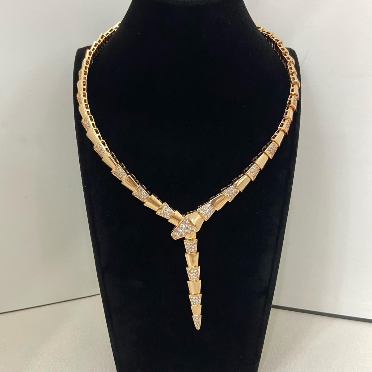 [Ornora Jewelry]NEW WIDE BAND INLAID DIAMOND SNAKE NECKLACE