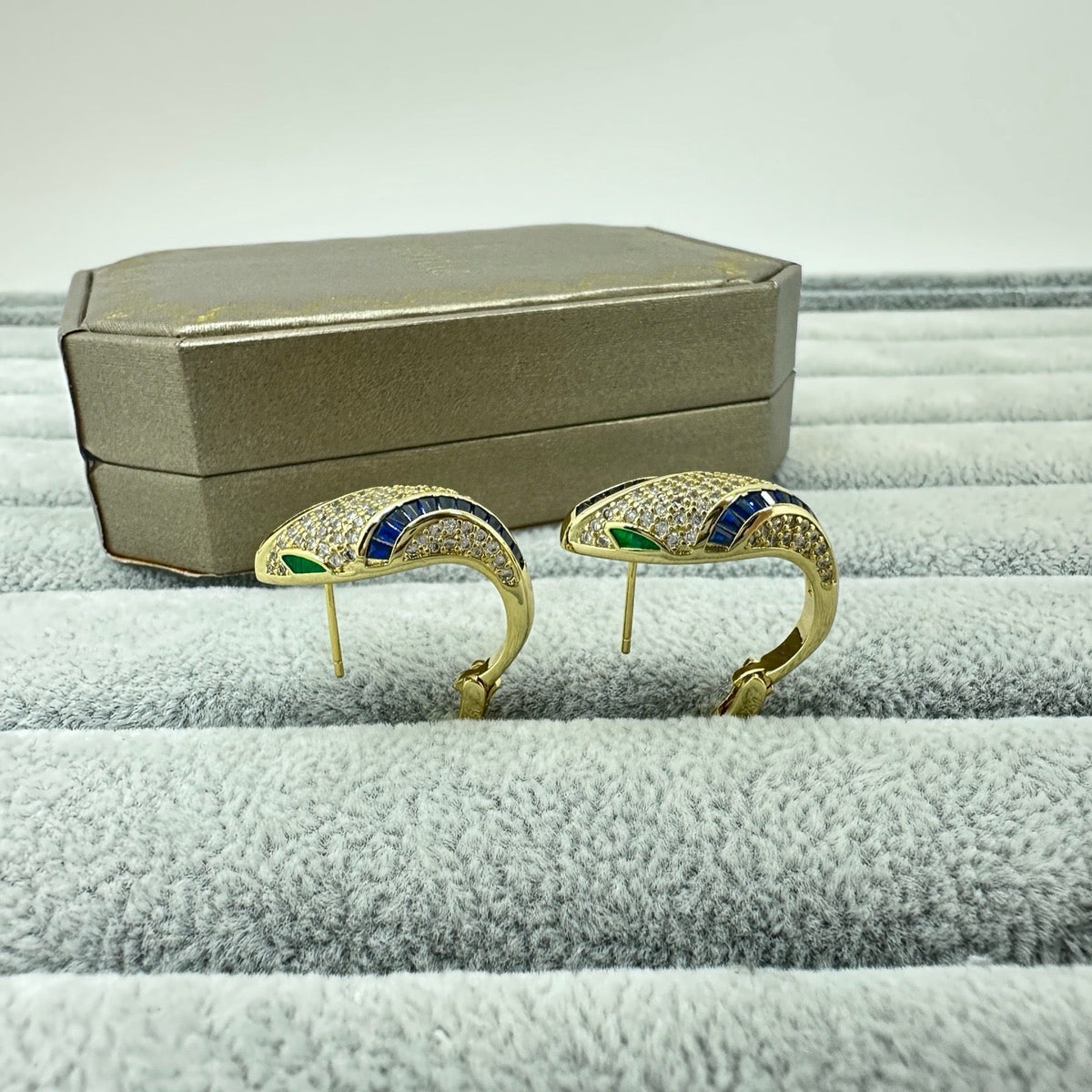 [OrnoraJewelry]FULL STONE TWO-TONE SNAKE EARRING STUDS