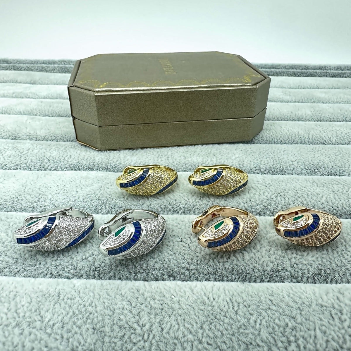 [OrnoraJewelry]FULL STONE TWO-TONE SNAKE EARRING STUDS