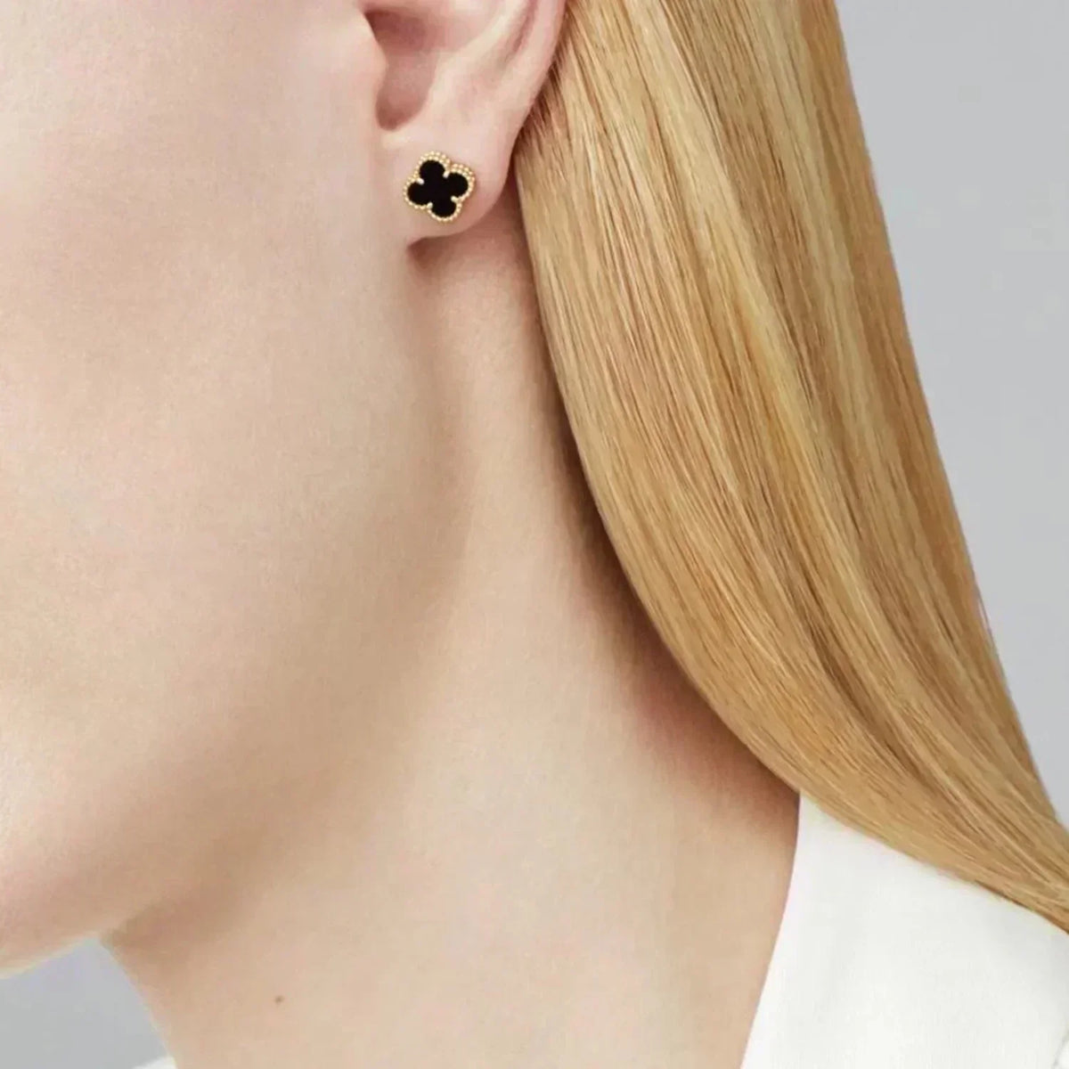 [OrnoraJewelry]CLOVER MINI 9.5MM BLACK MOP EARRINGS