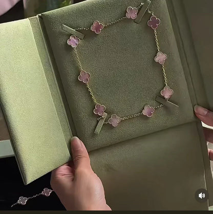 [OrnoraJewelry Jewellery] Pink Necklace with Ten Clover Designs