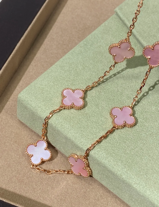 [OrnoraJewelry Jewellery] Pink Necklace with Ten Clover Designs