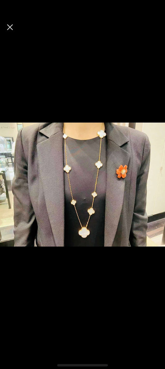[OrnoraJewelry]White Mother-of-Pearl Clover 11-Motif Necklace