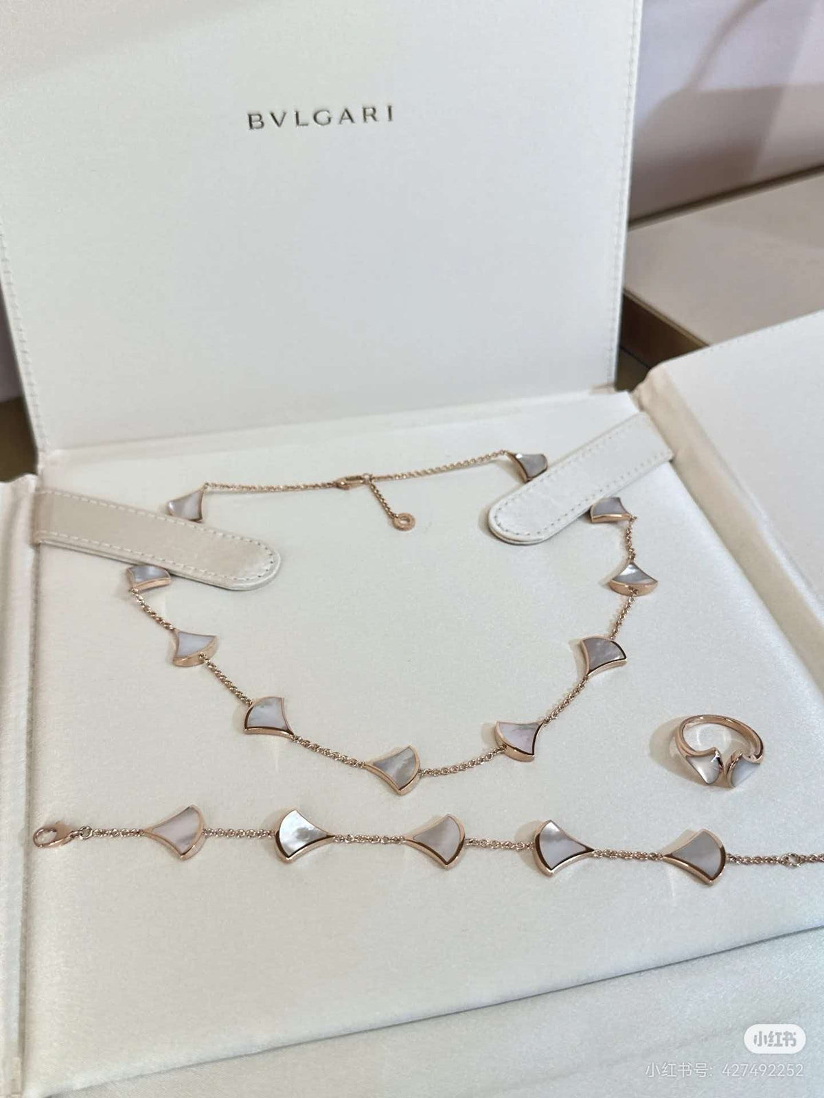 [OrnoraJewelry]BVLGARI 10-Motif White Mother-of-Pearl Necklace