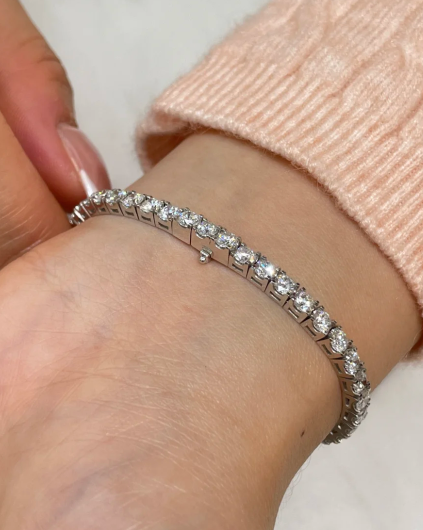 [OrnoraJewelry]  CLASSIC BASEBALL BRACELAT, 52 DIAMOND