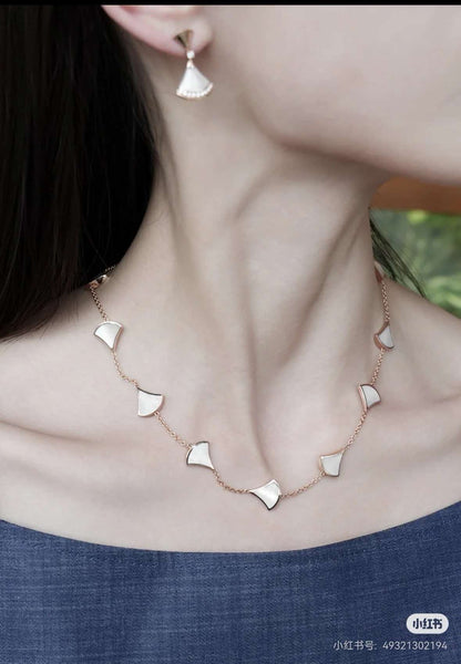 [OrnoraJewelry]BVLGARI 10-Motif White Mother-of-Pearl Necklace
