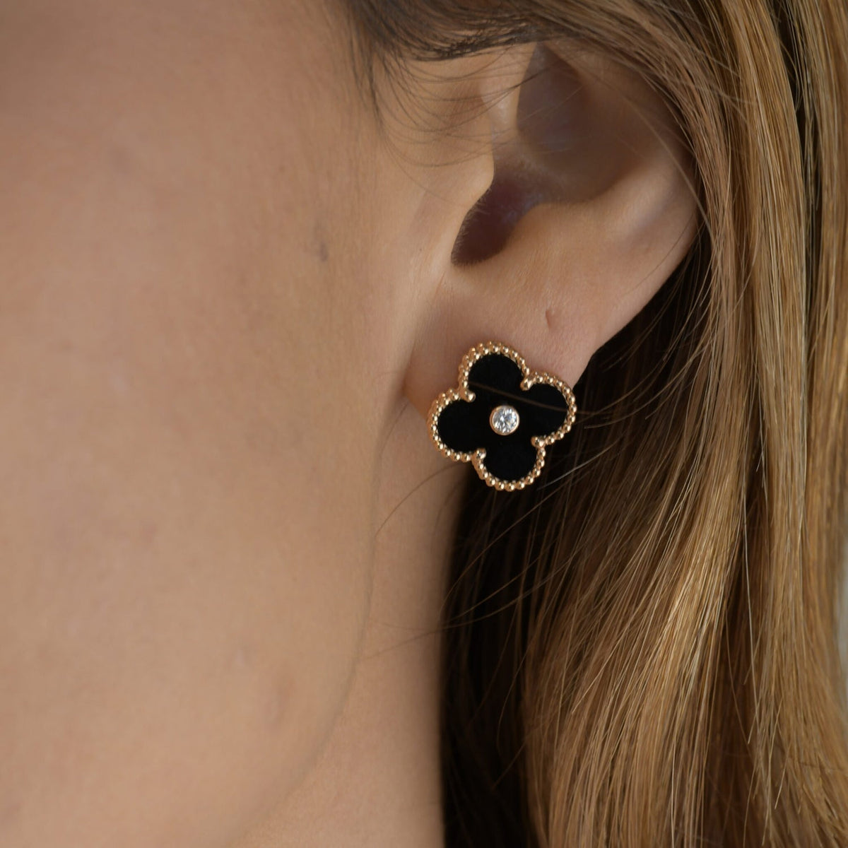 [OrnoraJewelry]CLOVER MEDIUM 1 MOTIFS ONYX DIAMOND EARRINGS