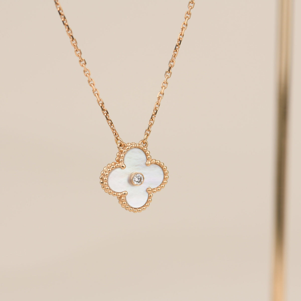 [OrnoraJewelry]CLOVER 15MM DIAMOND WHITE FRITILLARIA NECKLACE