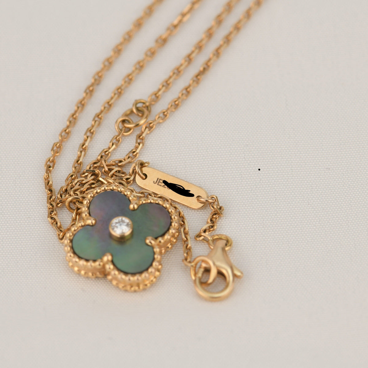 [OrnoraJewelry]CLOVER 15MM DIAMOND AND MOTHER-OF-GREY NECKLACE
