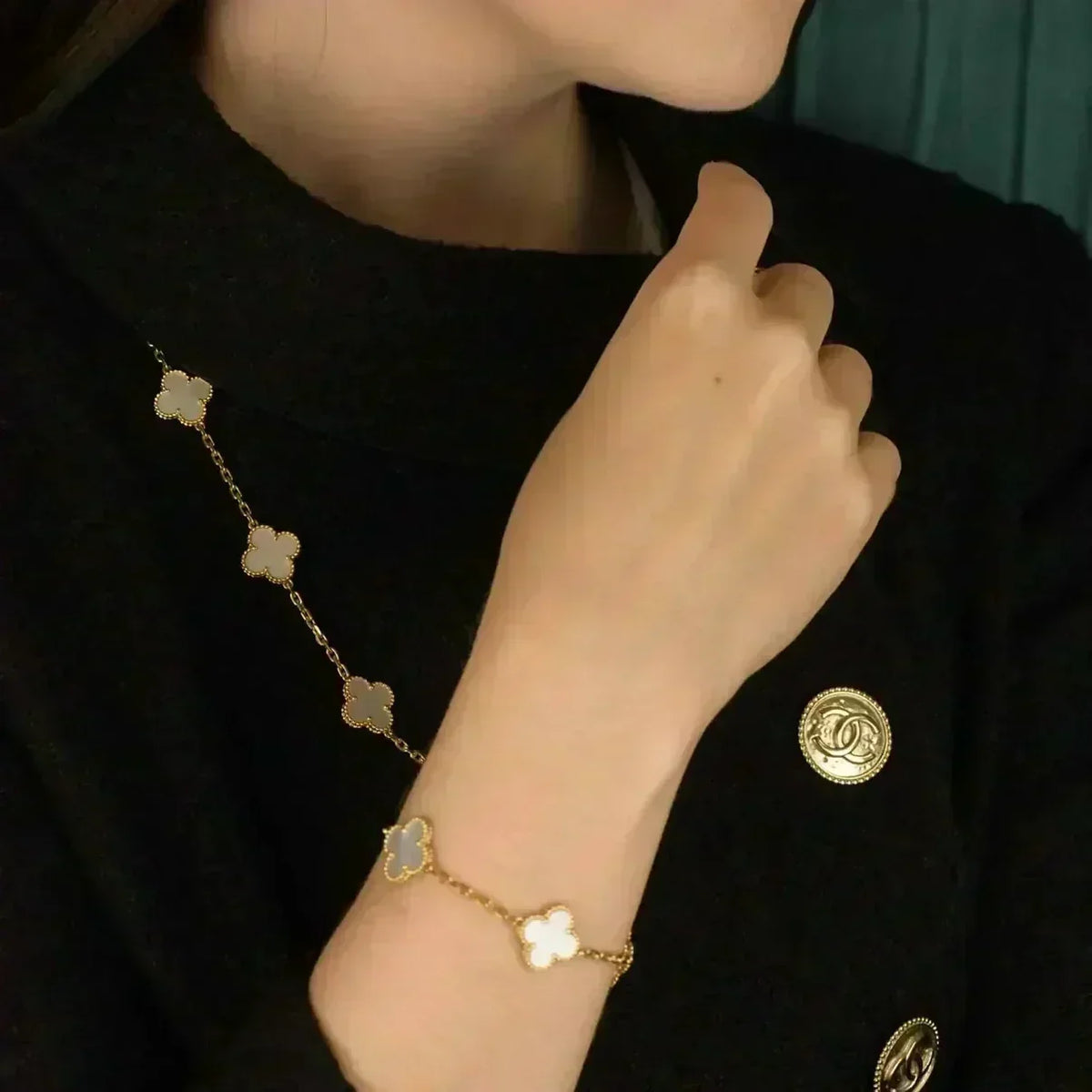 [OrnoraJewelry]CLOVER WHITE PEARL MOP 5 MOTIF BRACELET COLLECTION