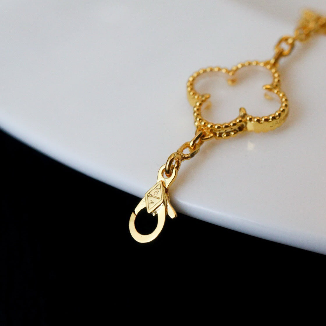 [OrnoraJewelry]CLOVER 5 MOTIF ROCK CRYSTAL BRACELET