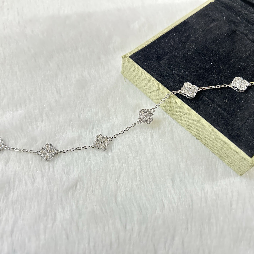 [OrnoraJewelry]CLOVER 6 MOTIF DIAMOND BRACELET