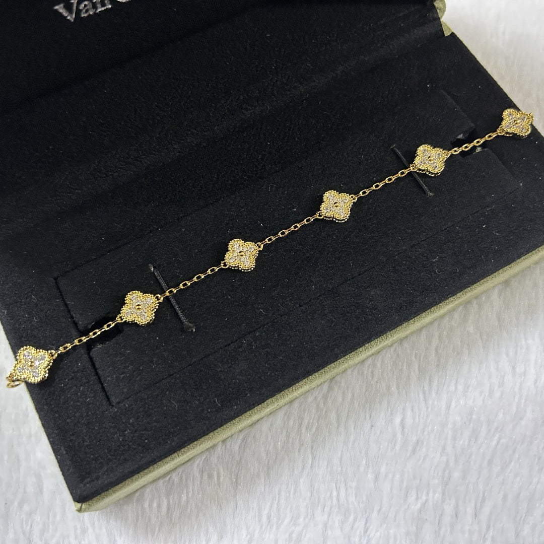 [OrnoraJewelry]CLOVER 6 MOTIF DIAMOND BRACELET